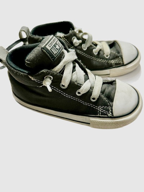 Converse Mid Top Sneaker 9