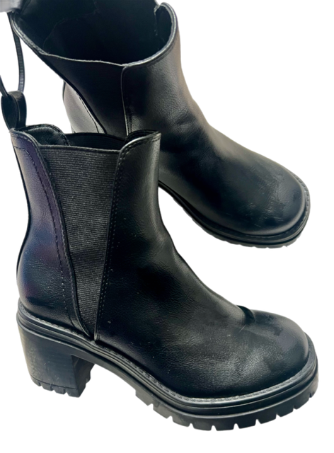 Mia Black Leather Ankle Boots 5.5