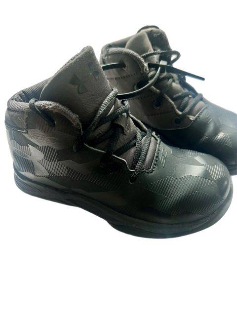 Under Armour Curry's 9.5